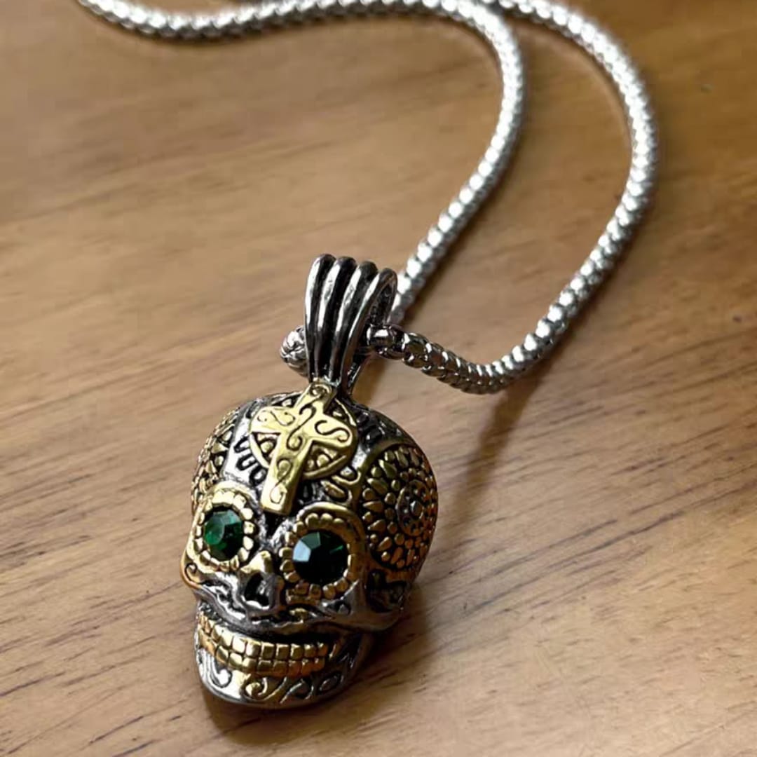 Green-Eyed Hip-Hop Skull Hip-Hop Pendant